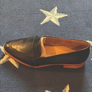 Aerosoles black leather slides